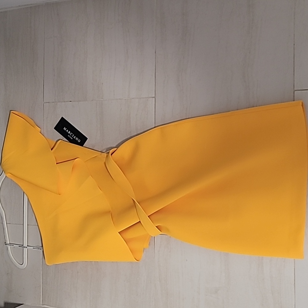 One shoulder dress